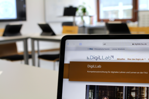 Zum Artikel "Das DigiLLab stellt sich vor: Fortbildung für FAU-Dozierende der Lehrer/innenbildung"