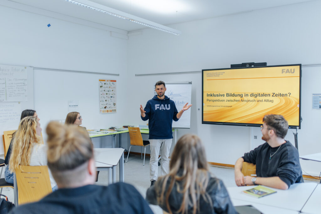 Zusatzstudien: Allgemeine und fachbezogene Bildung in der digitalen Welt